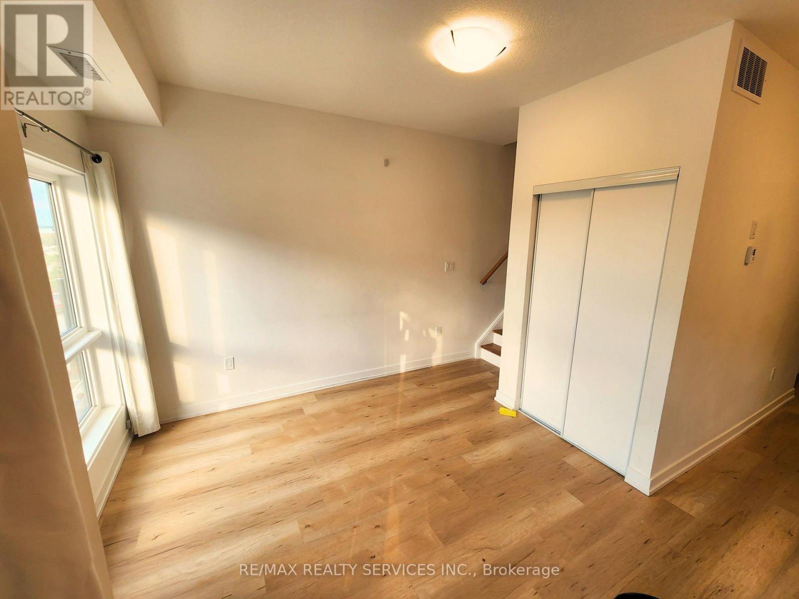 F14 - 20 Palace Street, Kitchener, Ontario  N2E 0J3 - Photo 13 - X12899568