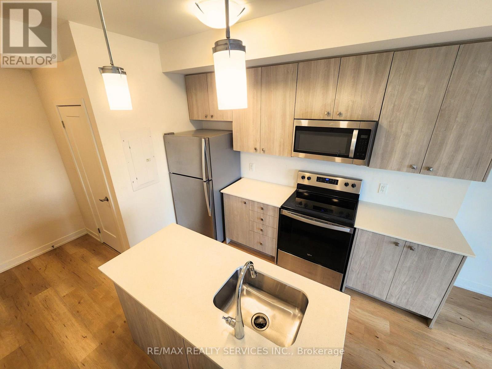 F14 - 20 Palace Street, Kitchener, Ontario  N2E 0J3 - Photo 9 - X12899568