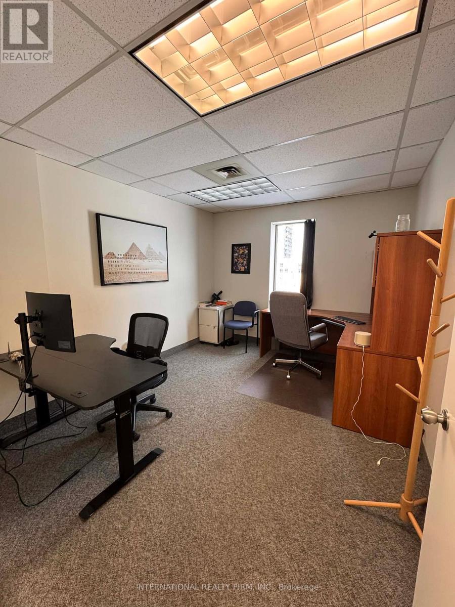 714 716 York Street, London East, Ontario  N5W 2S8 - Photo 2 - X12899610