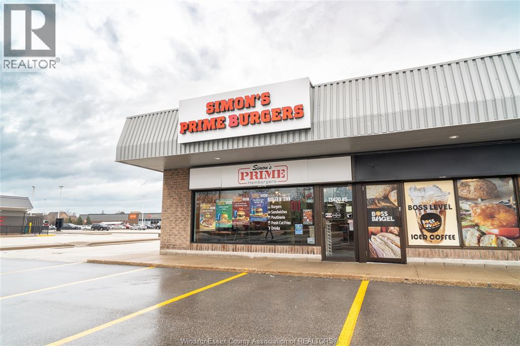 13420 Tecumseh Road East, Tecumseh, Ontario  N8N 3N7 - Photo 2 - 26005615