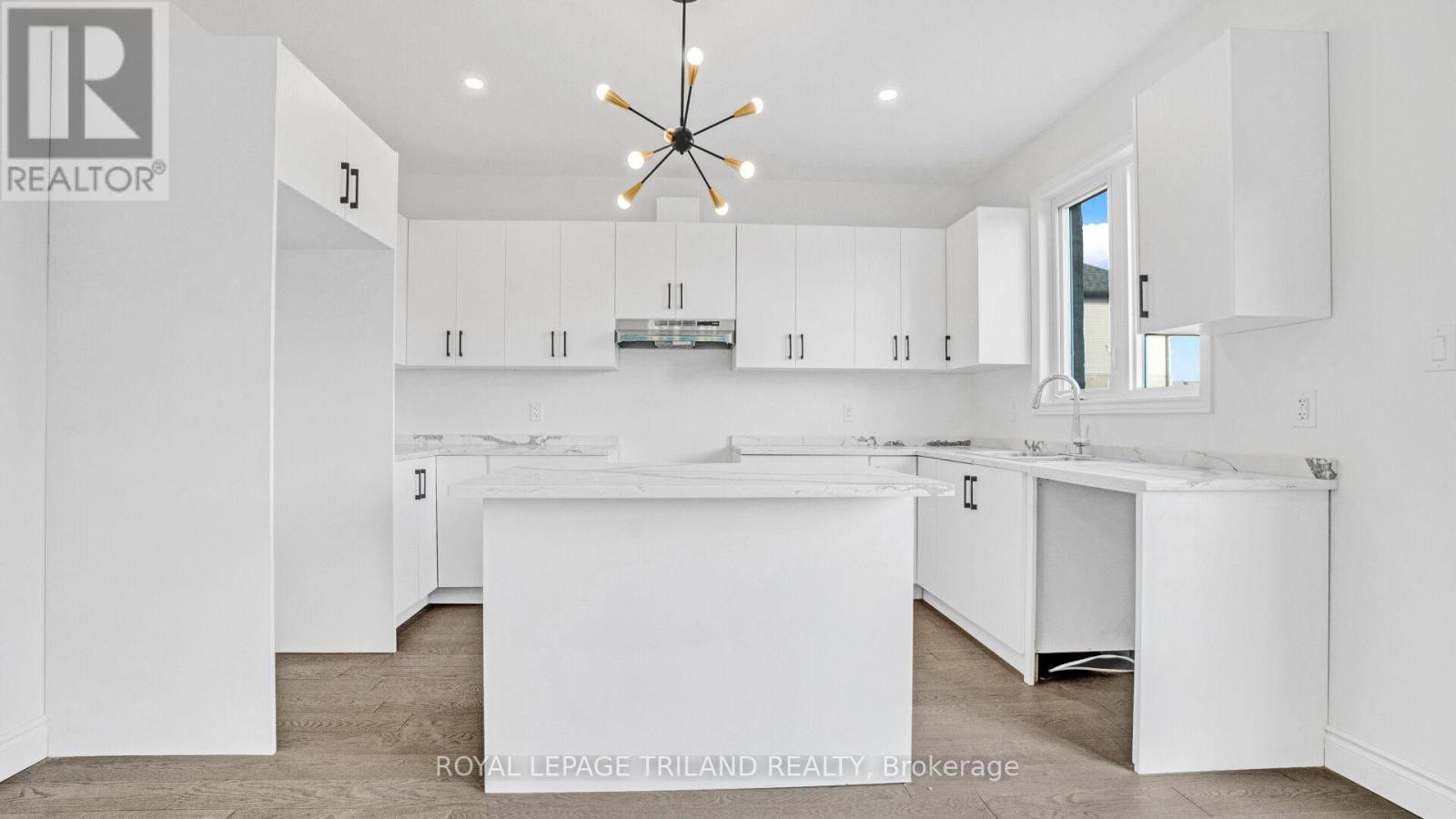 15 Ahmed Place, St. Thomas, Ontario  N5R 4W7 - Photo 14 - X12880064