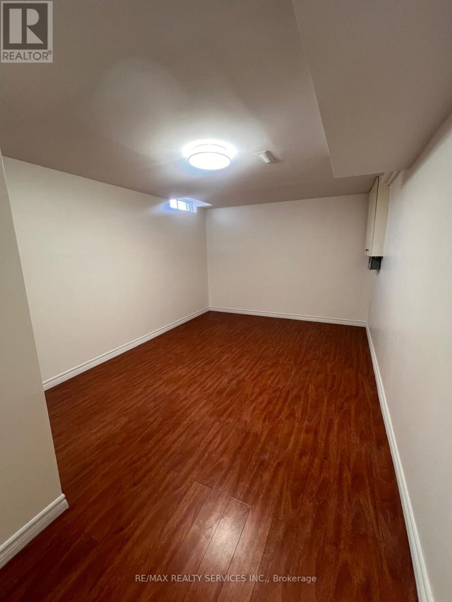 31 Junewood Crescent, Brampton (Northgate), Ontario  L6S 3T5 - Photo 25 - W12899624