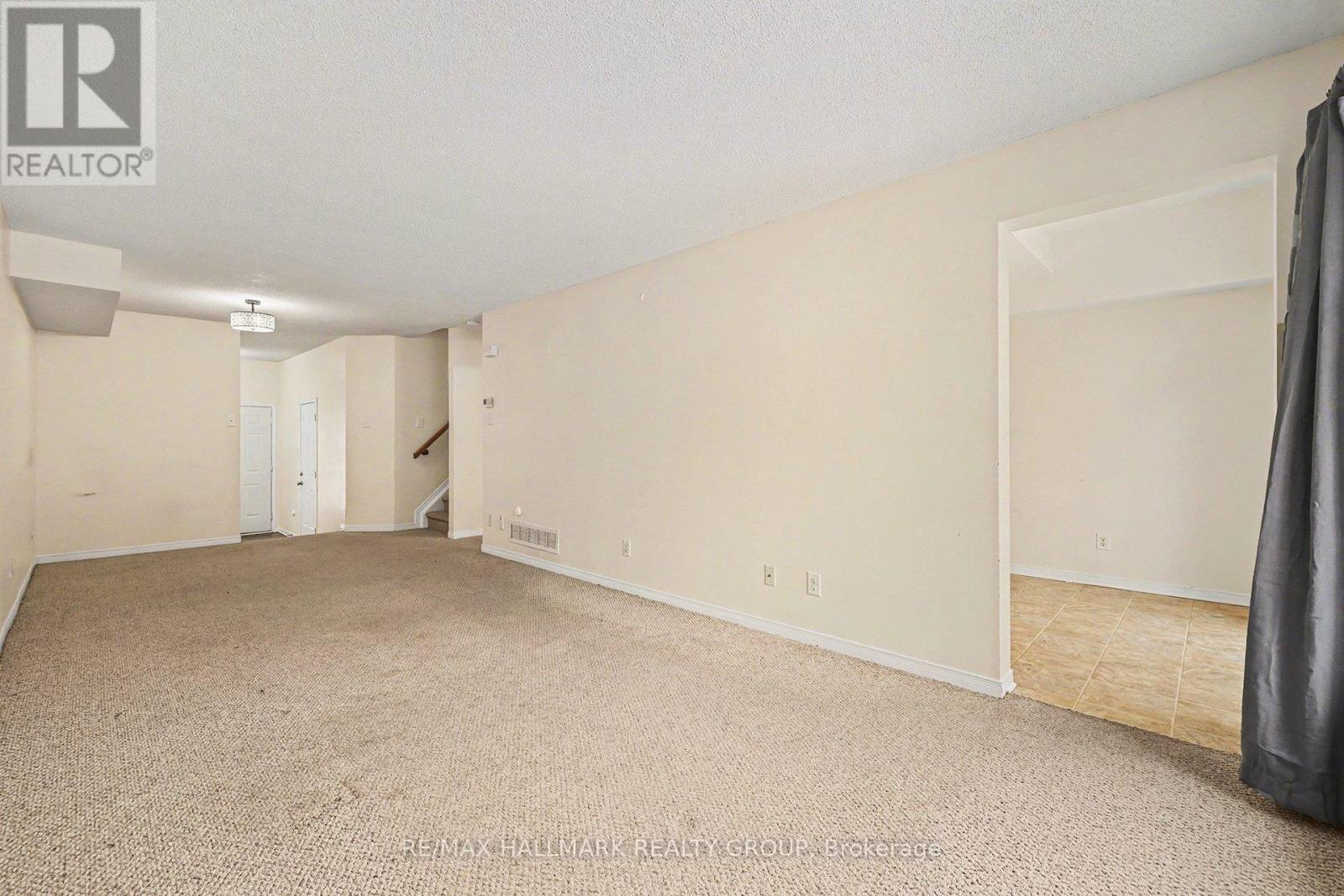 1073 Marconi Avenue, Ottawa, Ontario  K2K 0C3 - Photo 4 - X12680324