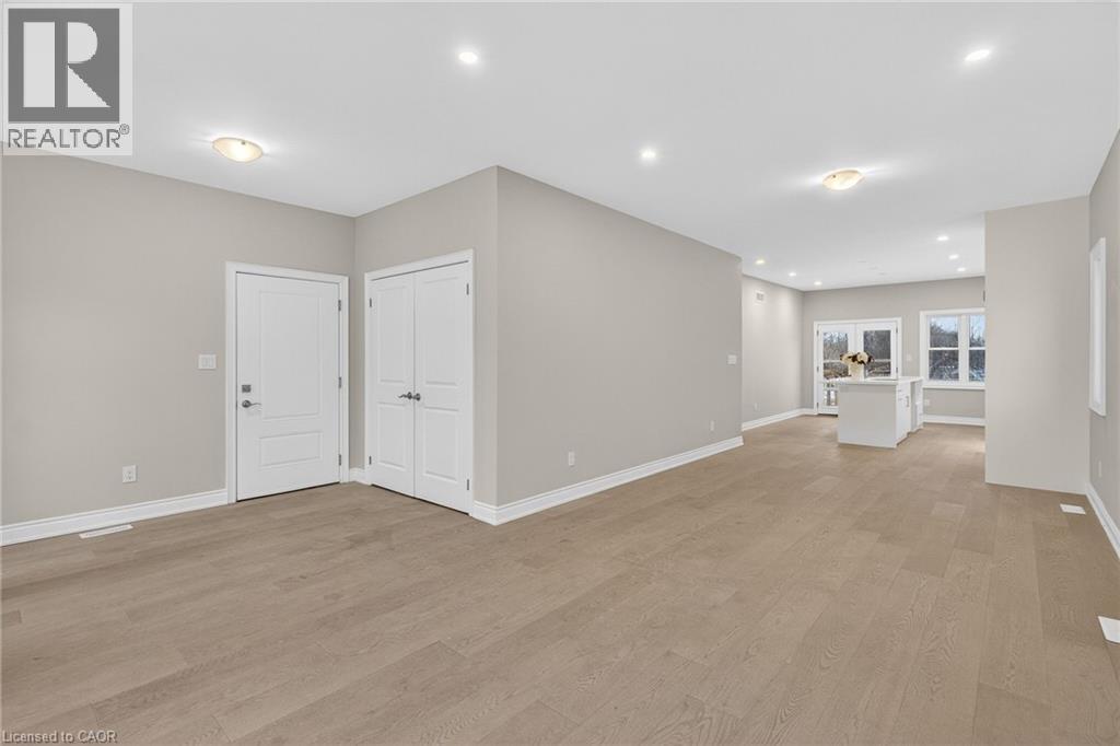 201 Hetram Court, Fort Erie, Ontario  L0S 1B0 - Photo 6 - 40813486