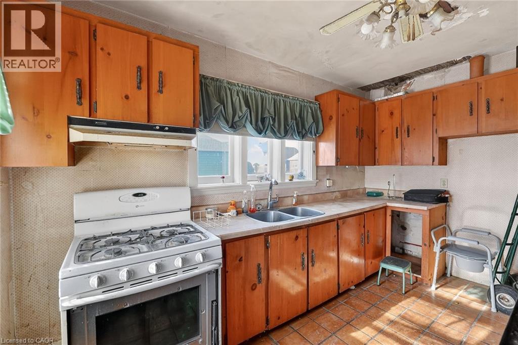 240 Paling Avenue, Hamilton, Ontario  L8H 5J9 - Photo 16 - 40813413