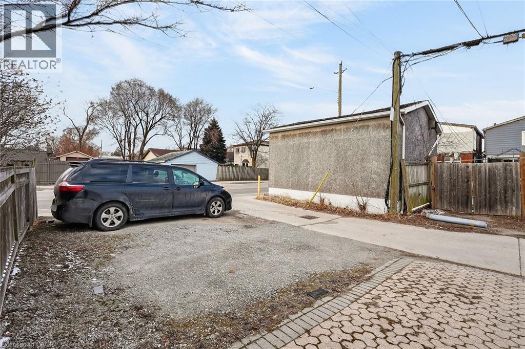 240 Paling Avenue, Hamilton, Ontario  L8H 5J9 - Photo 30 - 40813413