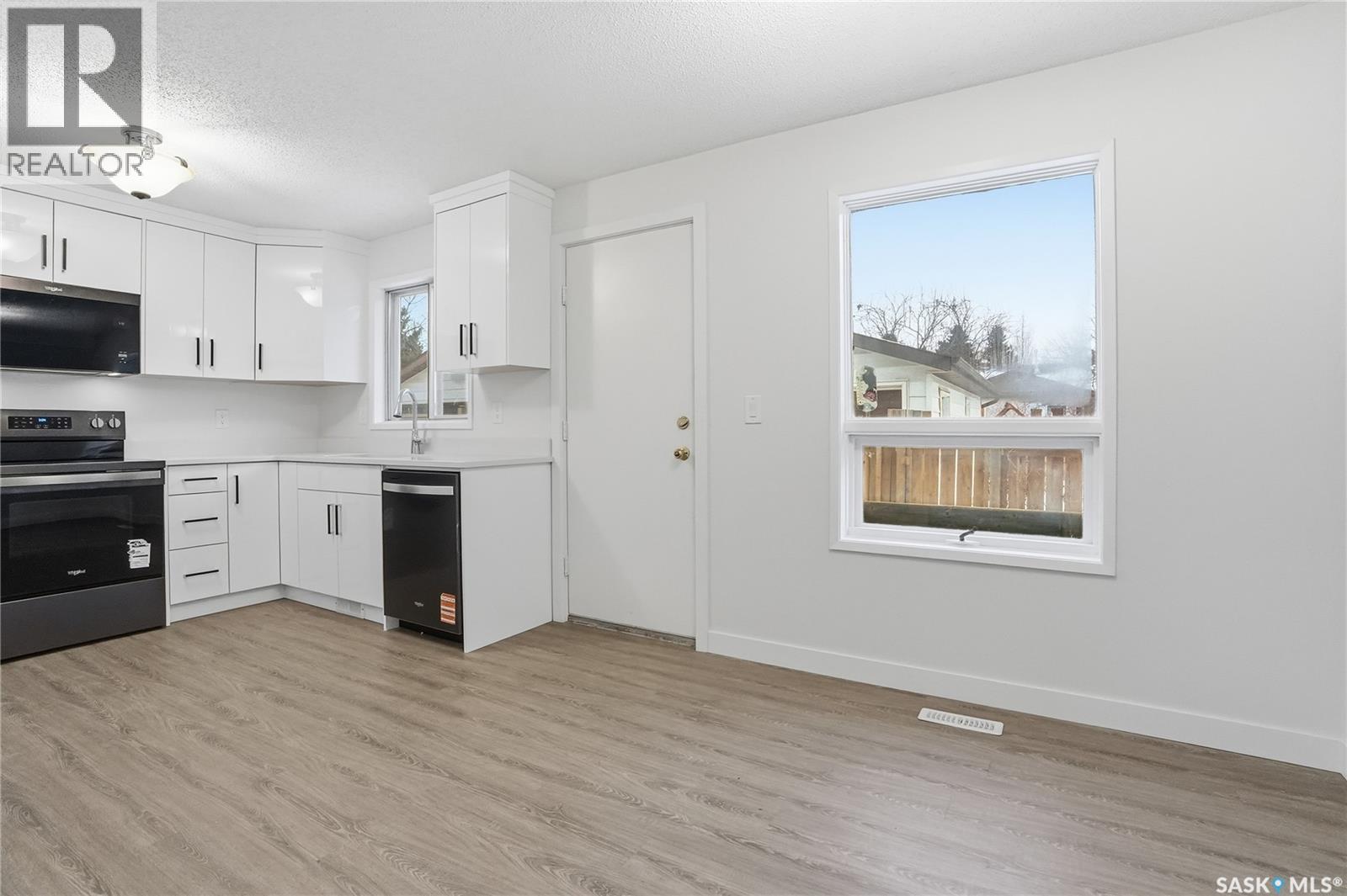 226 Stillwater Drive, Saskatoon, Saskatchewan  S7J 4K3 - Photo 9 - SK028689