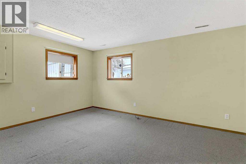 9237 95 Avenue, Grande Prairie, Alberta  T8V 6A2 - Photo 14 - A2294064