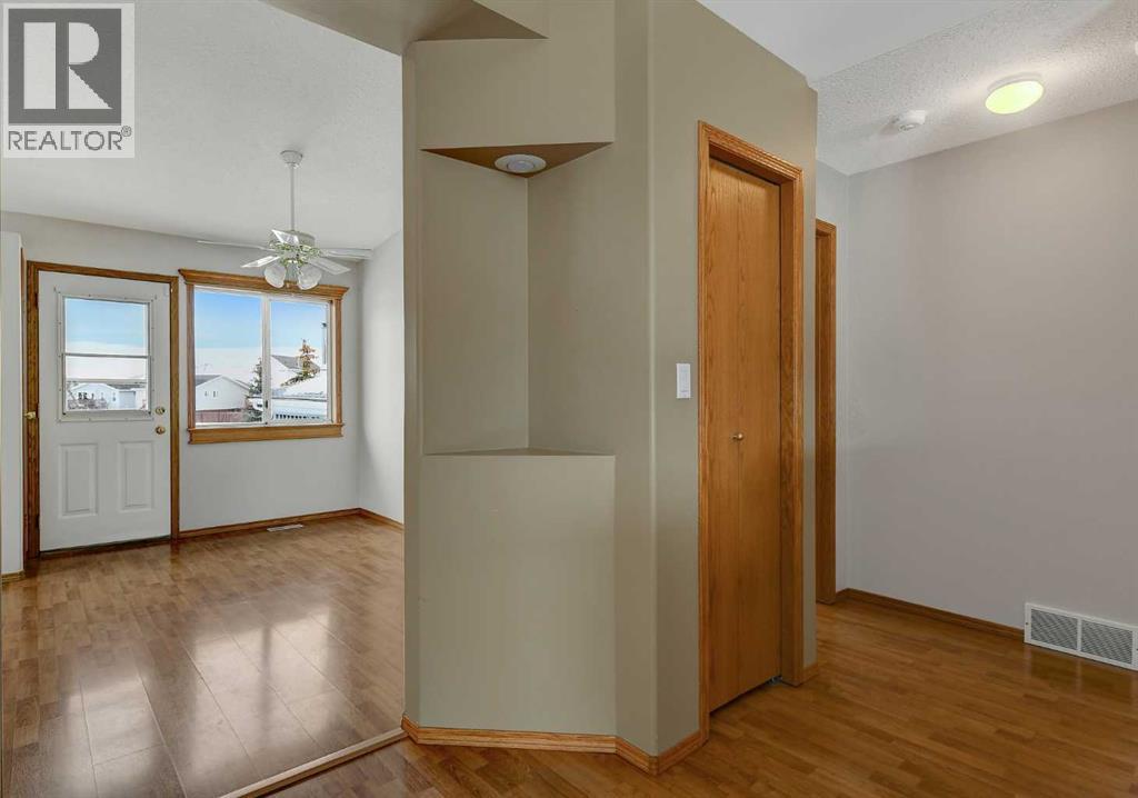 9237 95 Avenue, Grande Prairie, Alberta  T8V 6A2 - Photo 12 - A2294064