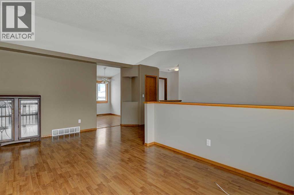 9237 95 Avenue, Grande Prairie, Alberta  T8V 6A2 - Photo 11 - A2294064