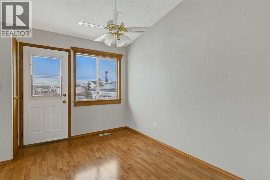 9237 95 Avenue, Grande Prairie, Alberta  T8V 6A2 - Photo 6 - A2294064