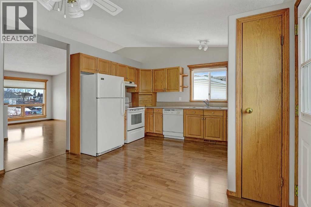 9237 95 Avenue, Grande Prairie, Alberta  T8V 6A2 - Photo 9 - A2294064