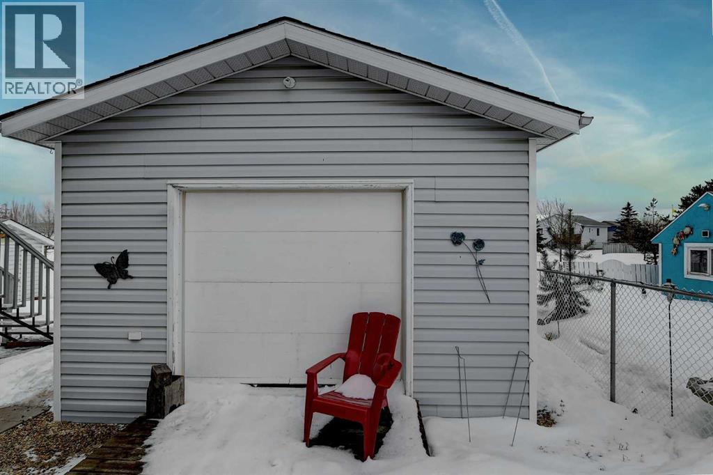 9237 95 Avenue, Grande Prairie, Alberta  T8V 6A2 - Photo 30 - A2294064