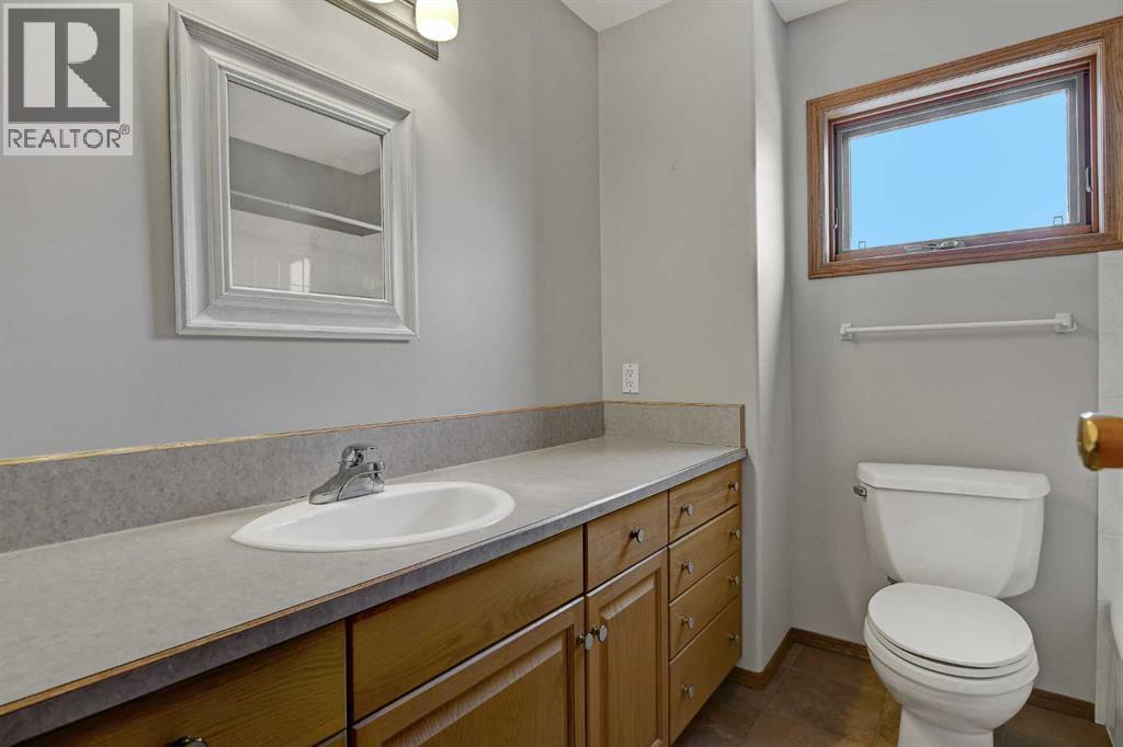 9237 95 Avenue, Grande Prairie, Alberta  T8V 6A2 - Photo 28 - A2294064