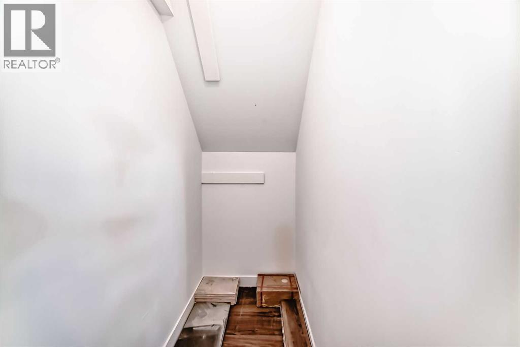 60 Erin Mount Crescent Se, Calgary, Alberta  T2B 2S3 - Photo 36 - A2282304