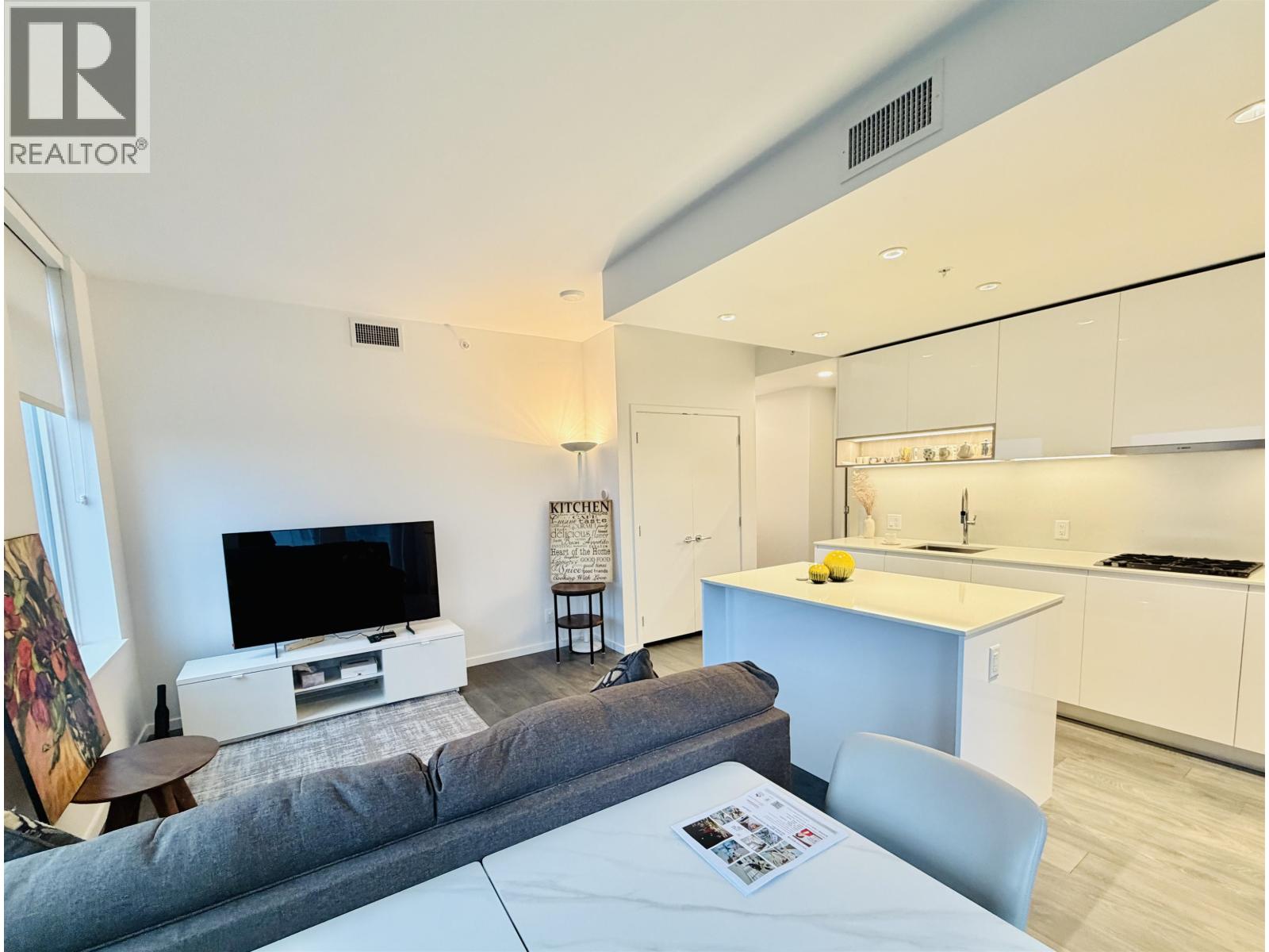 702 6788 Minoru Boulevard, Richmond, British Columbia  V6Y 0M6 - Photo 4 - R3071840