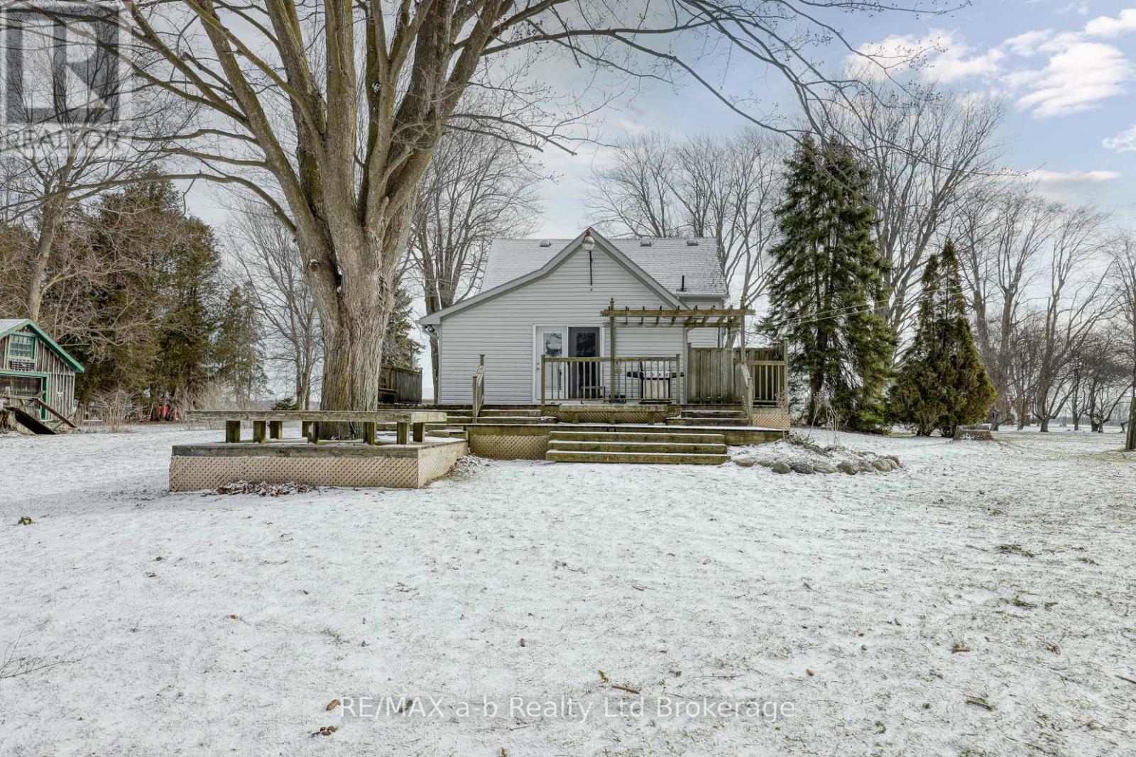 5067 Cobble Hills Road, Thames Centre, Ontario  N0M 2M0 - Photo 11 - X12899920