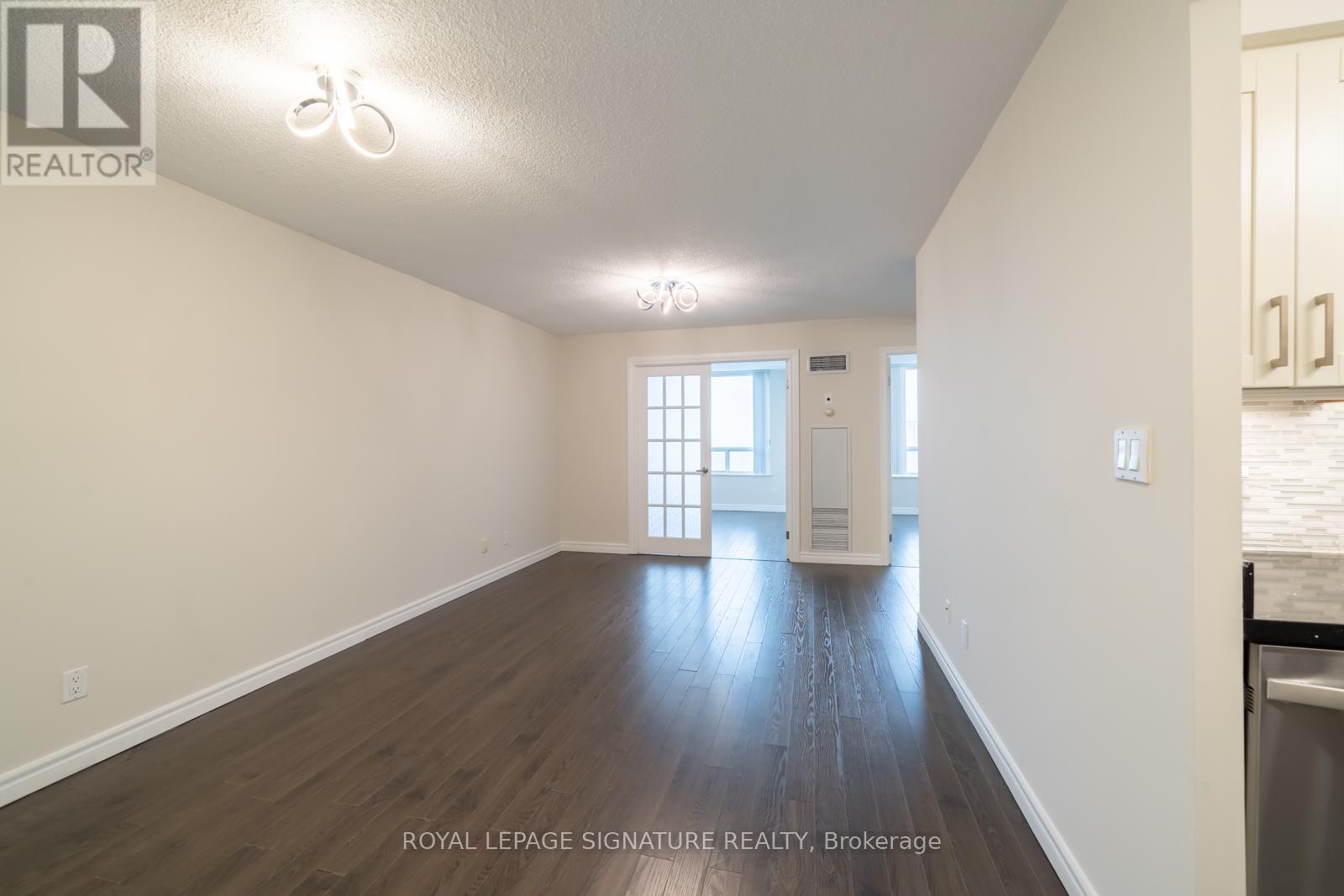 2735 - 68 CORPORATE DRIVE, Toronto, Ontario