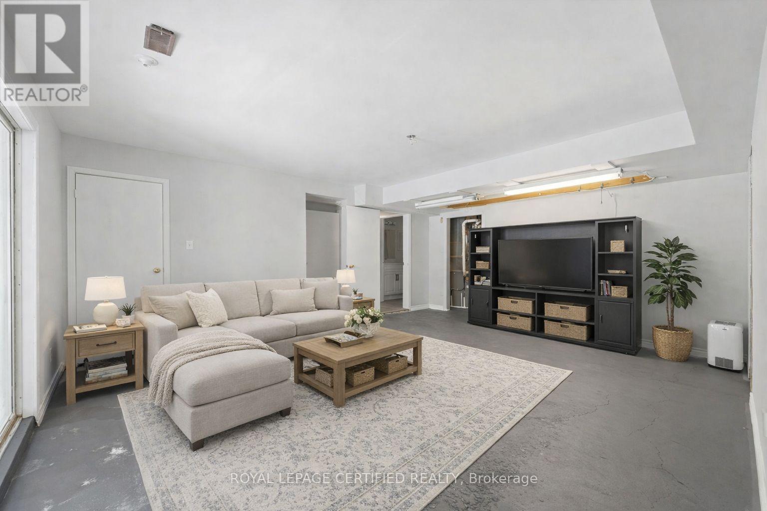 103 Sibbald Crescent, Georgina, Ontario  L0E 1R0 - Photo 14 - N12898600