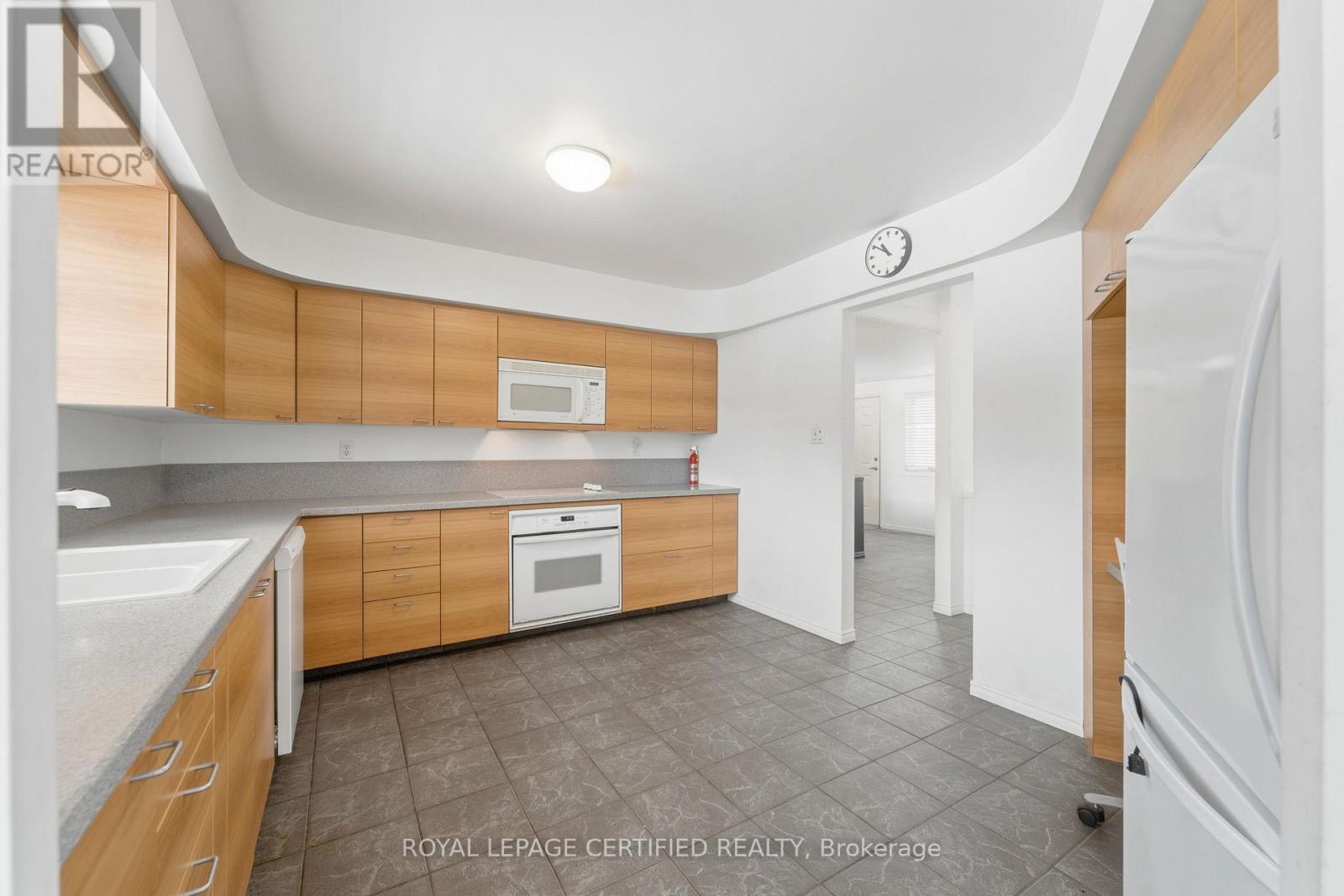 103 Sibbald Crescent, Georgina, Ontario  L0E 1R0 - Photo 20 - N12898600