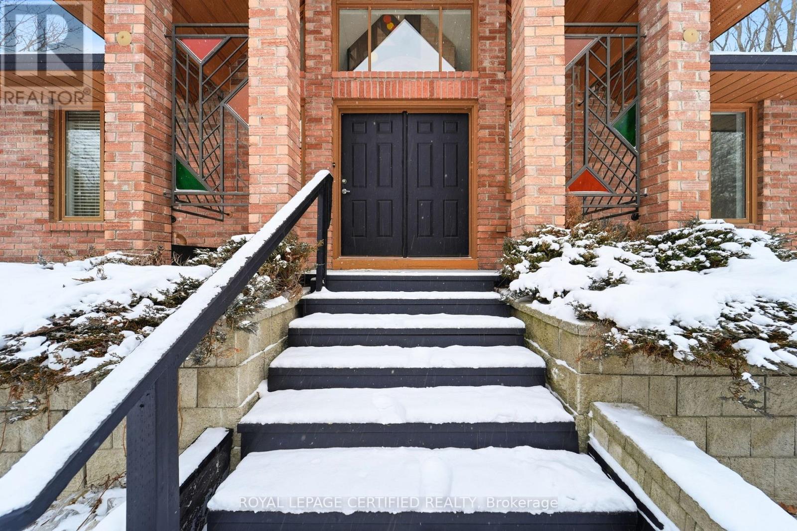 103 Sibbald Crescent, Georgina, Ontario  L0E 1R0 - Photo 3 - N12898600