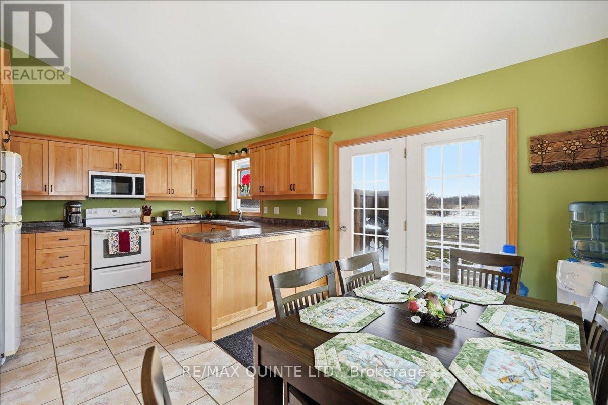 168 Schoolhouse Road, Prince Edward County (Athol Ward), Ontario  K0K 2P0 - Photo 14 - X12887940