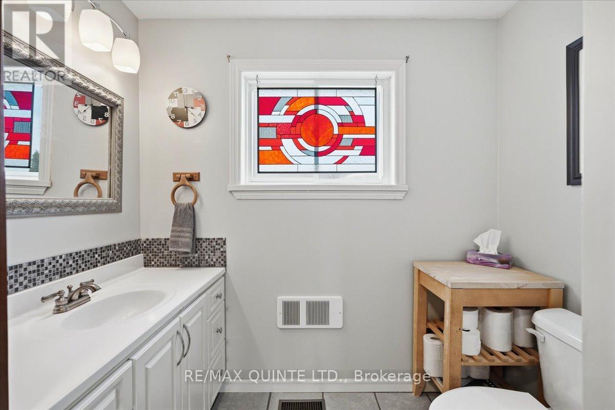 168 Schoolhouse Road, Prince Edward County (Athol Ward), Ontario  K0K 2P0 - Photo 20 - X12887940