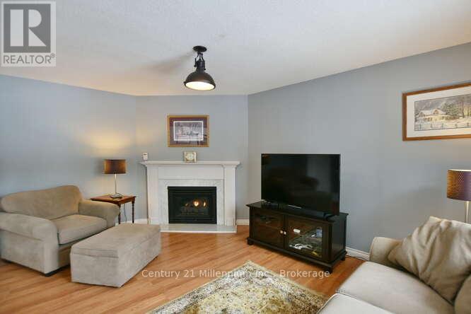 1 Downer Crescent, Wasaga Beach, Ontario  L9Z 1B9 - Photo 14 - S12899892