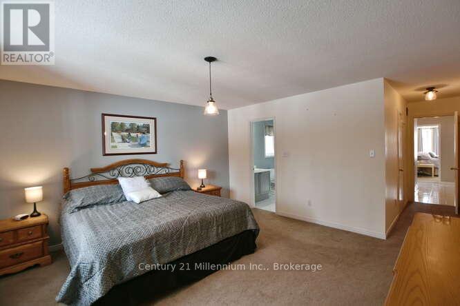 1 Downer Crescent, Wasaga Beach, Ontario  L9Z 1B9 - Photo 16 - S12899892