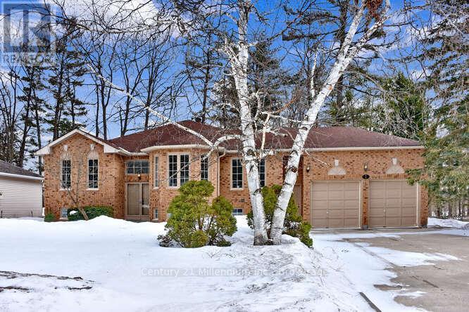 1 Downer Crescent, Wasaga Beach, Ontario  L9Z 1B9 - Photo 2 - S12899892