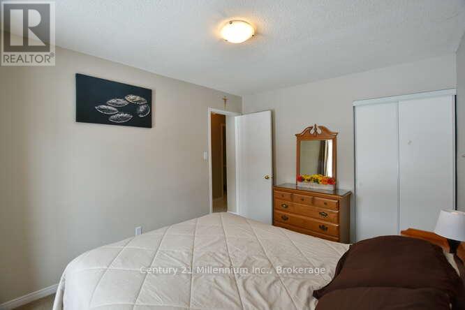 1 Downer Crescent, Wasaga Beach, Ontario  L9Z 1B9 - Photo 21 - S12899892