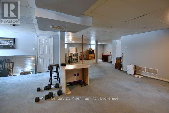 1 Downer Crescent, Wasaga Beach, Ontario  L9Z 1B9 - Photo 32 - S12899892