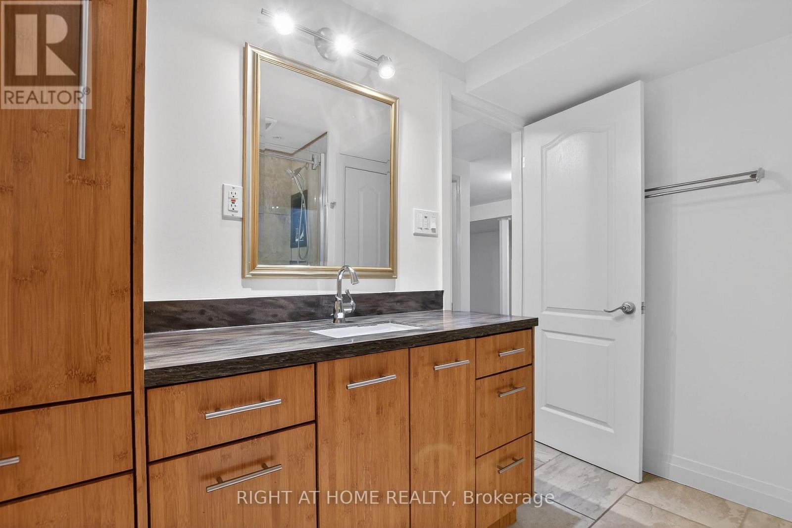 100 Darlington Private W, Ottawa, Ontario  K1V 0X8 - Photo 34 - X12899540