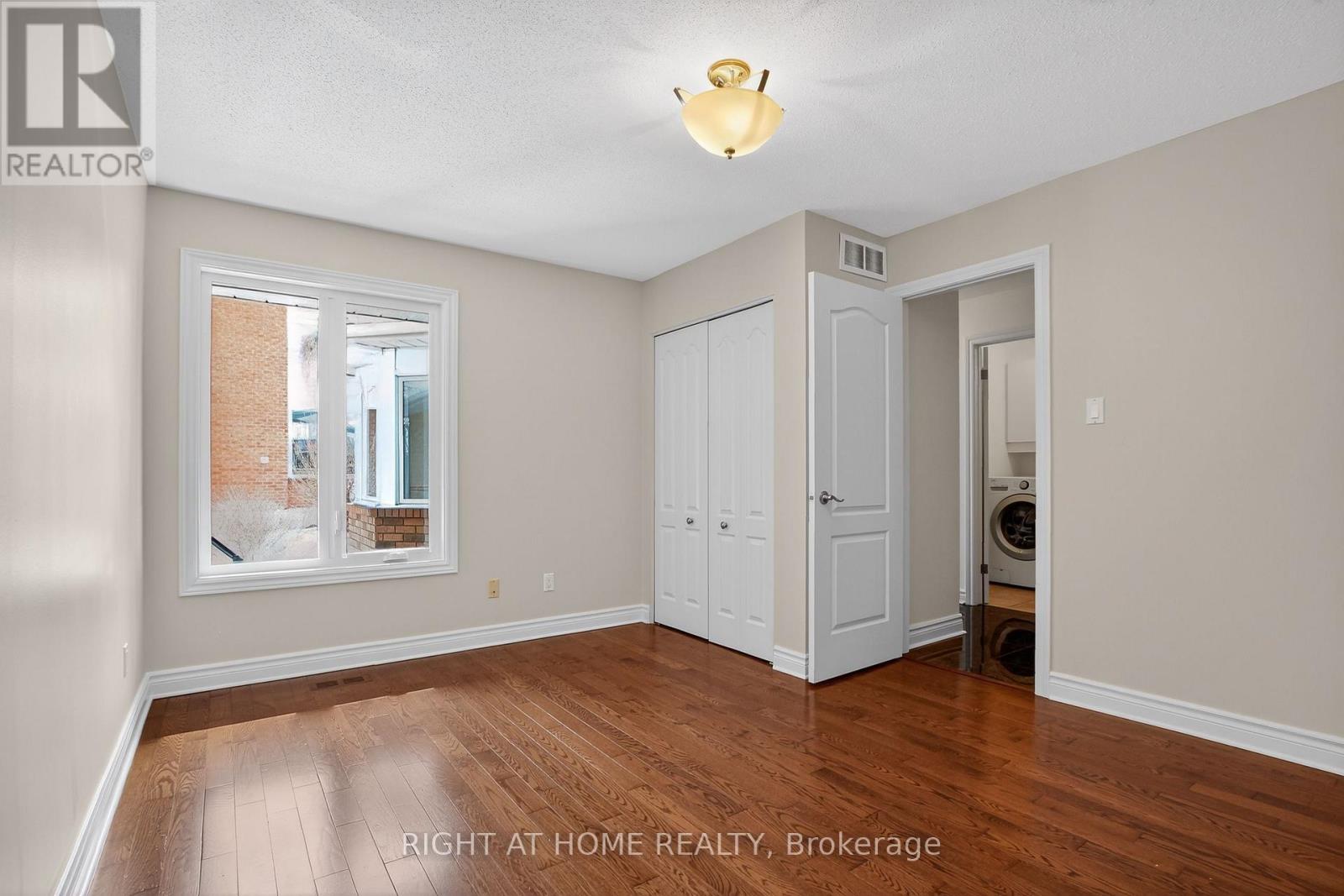 100 Darlington Private W, Ottawa, Ontario  K1V 0X8 - Photo 24 - X12899540