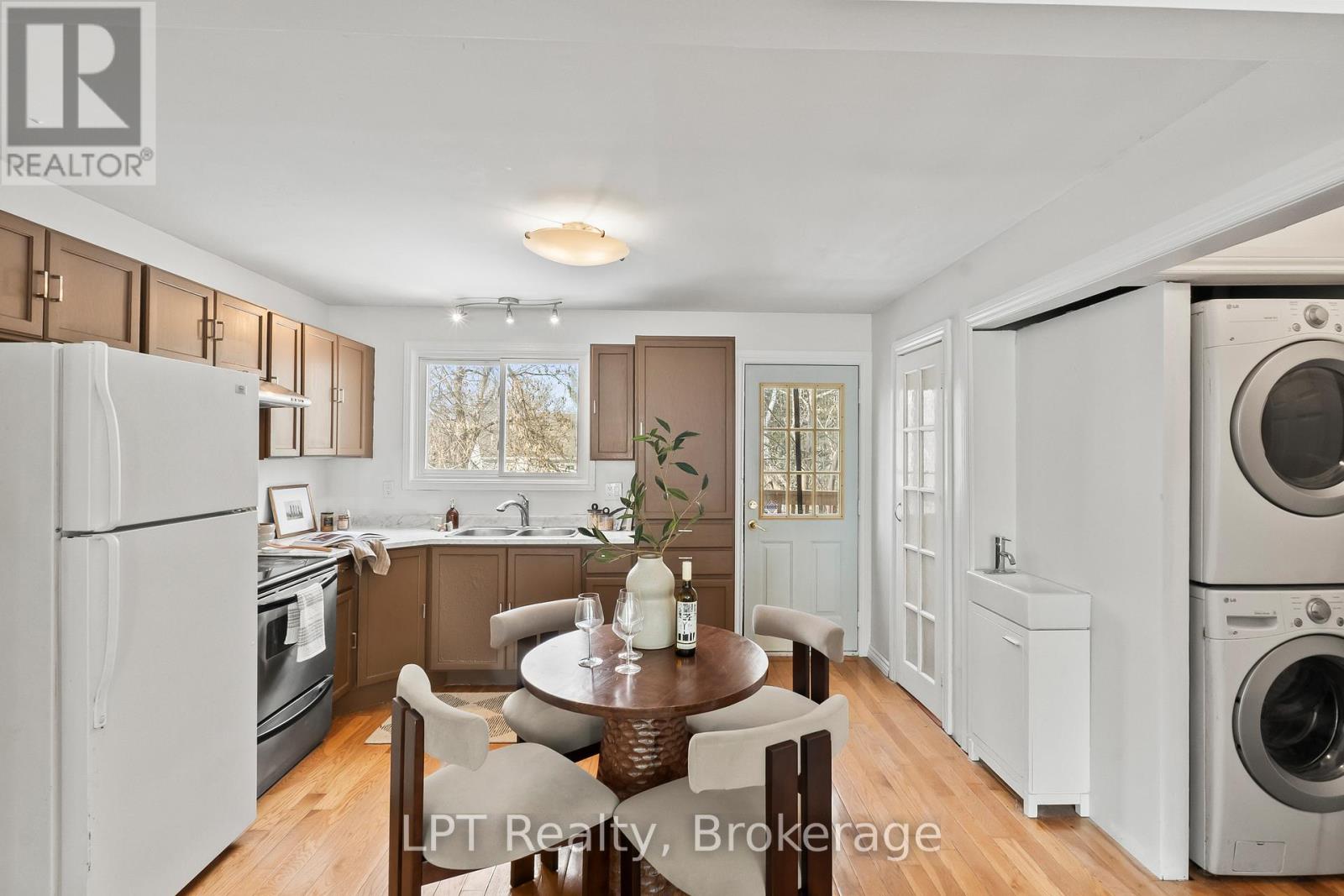 118 Capreol Court, Oshawa (Vanier), Ontario  L1J 6E6 - Photo 11 - E12899756