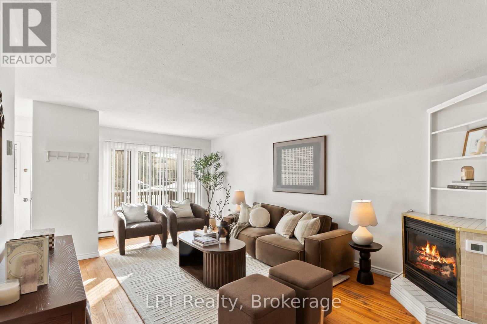 118 Capreol Court, Oshawa (Vanier), Ontario  L1J 6E6 - Photo 5 - E12899756