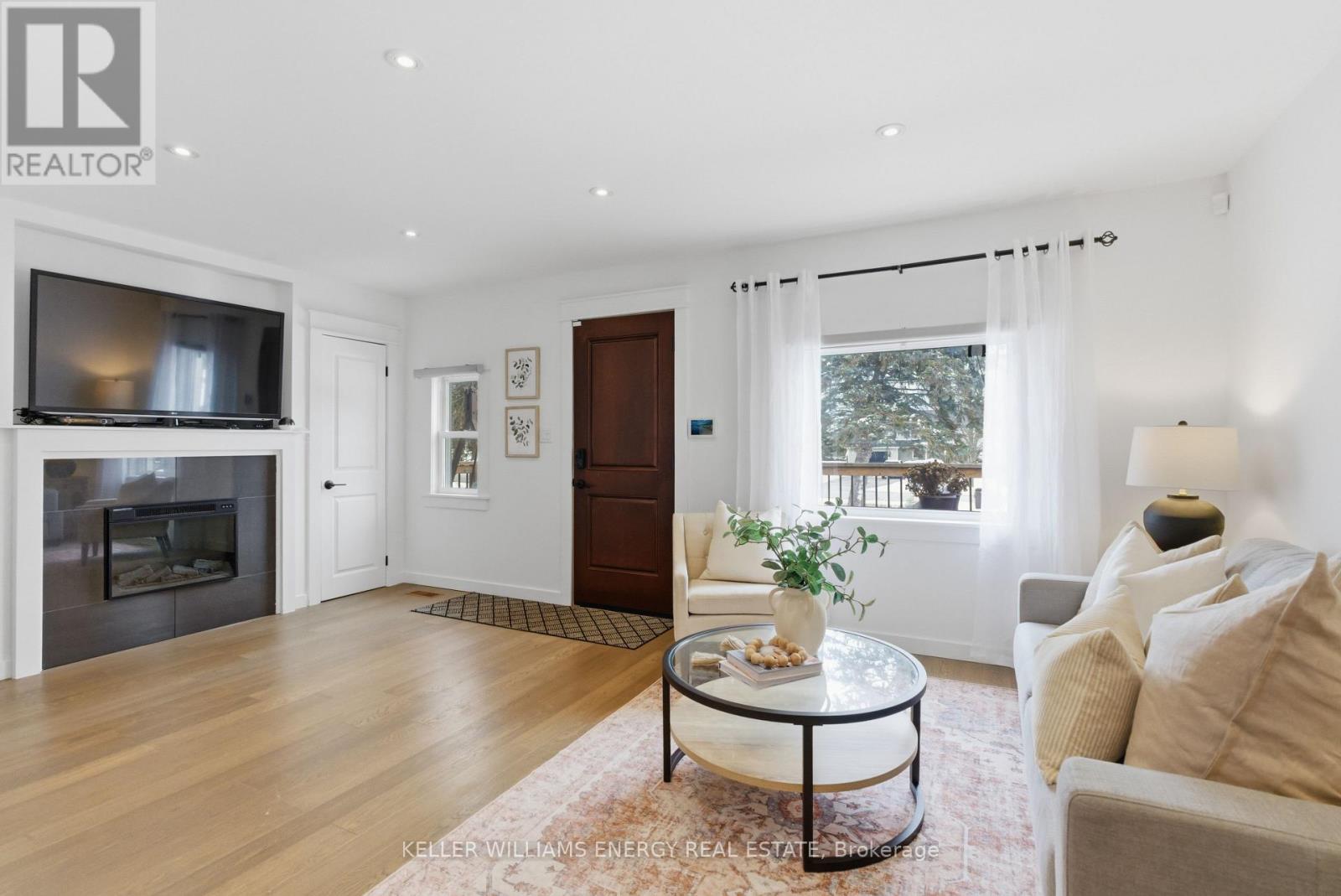 42 Darlington Boulevard, Clarington (Courtice), Ontario  L1E 2J7 - Photo 2 - E12899908