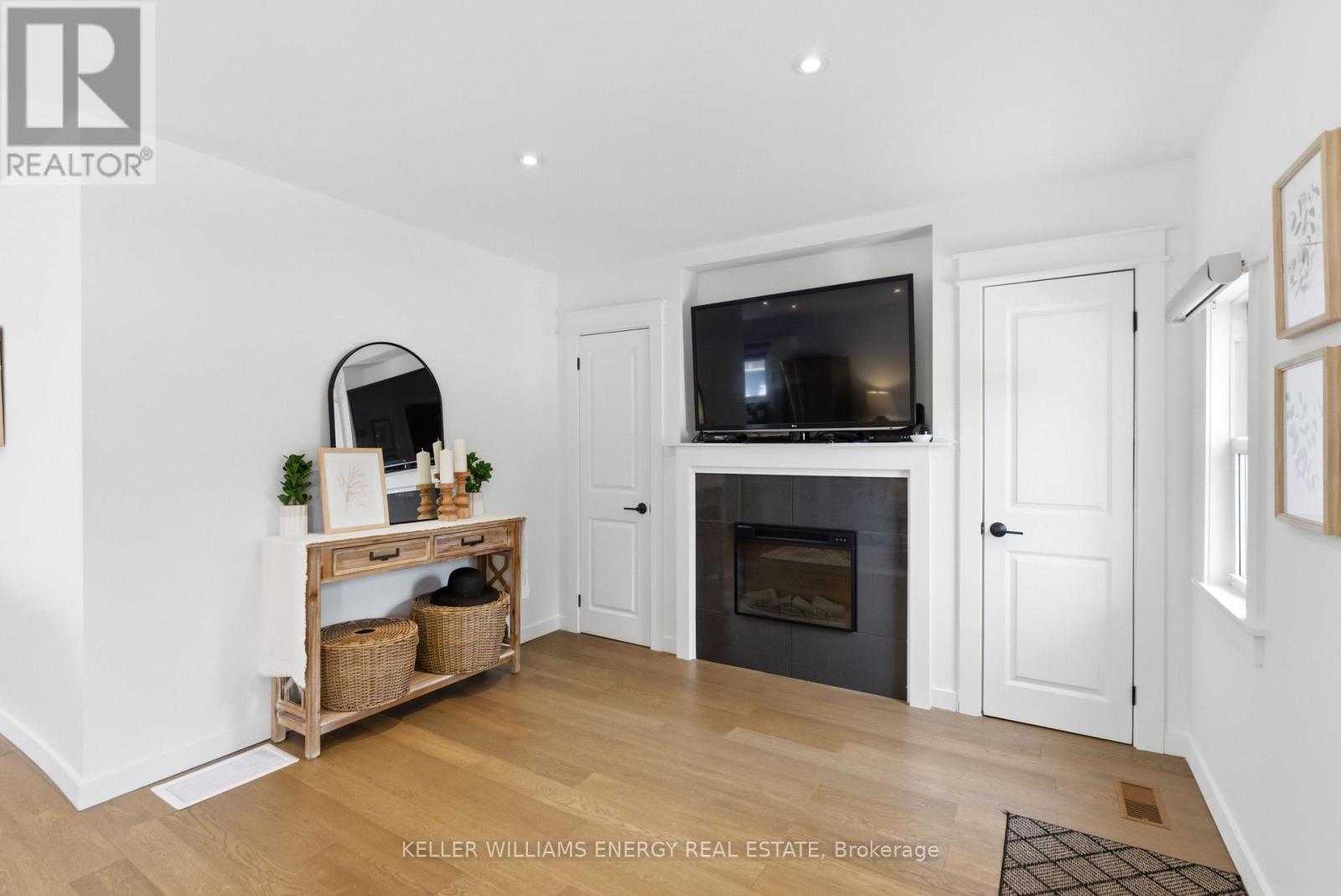 42 Darlington Boulevard, Clarington (Courtice), Ontario  L1E 2J7 - Photo 3 - E12899908