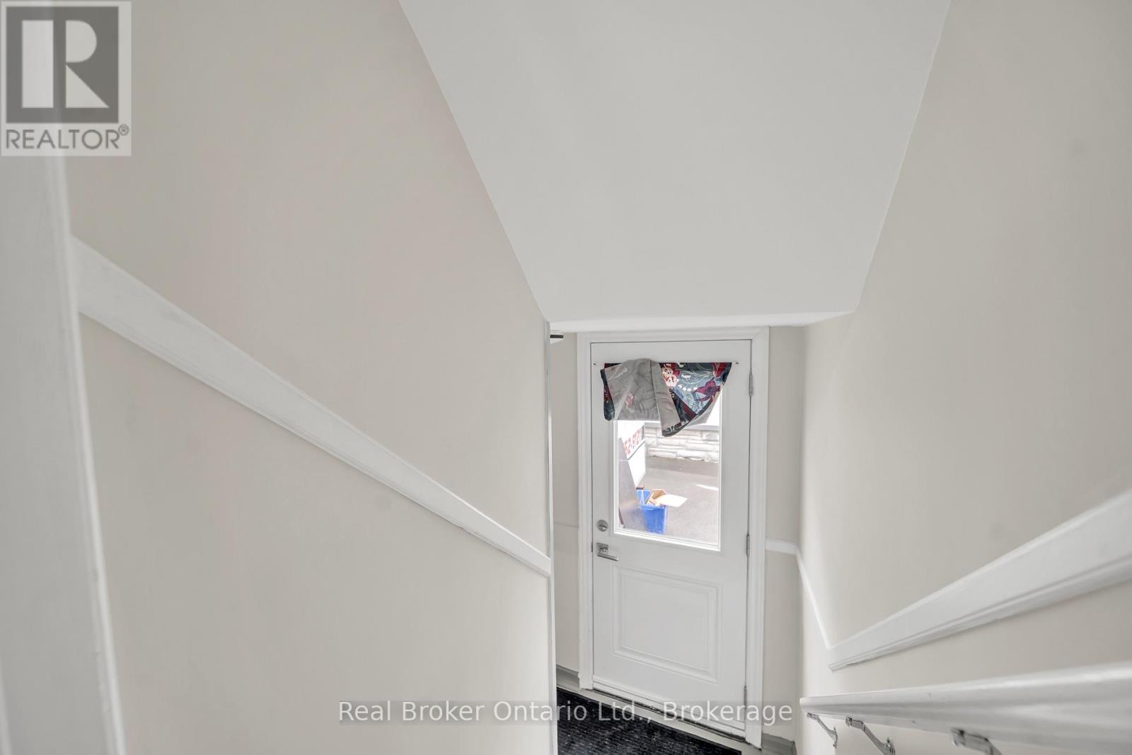 46 East 13th Street, Hamilton (Inch Park), Ontario  L9A 3Z3 - Photo 31 - X12899704