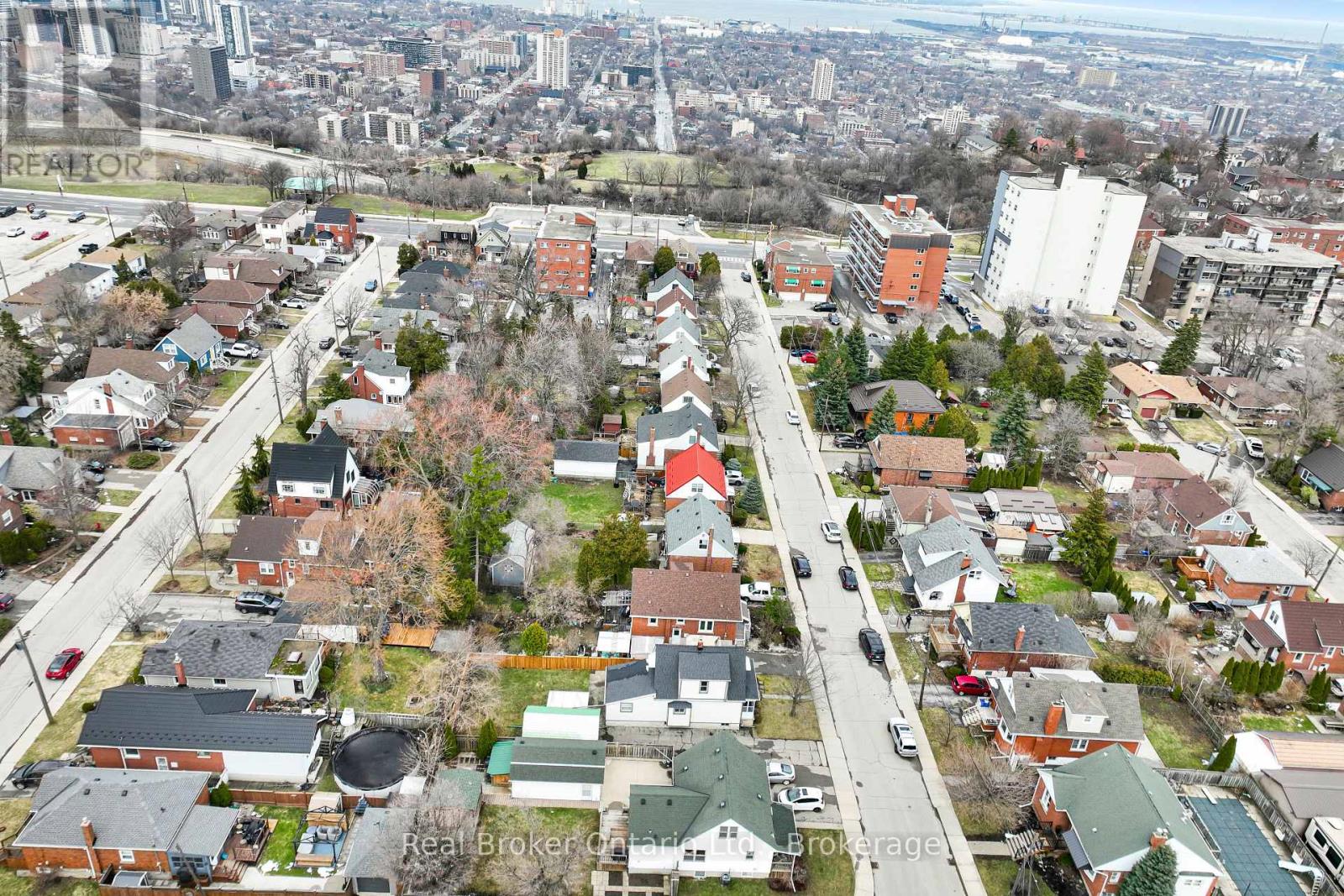 46 East 13th Street, Hamilton (Inch Park), Ontario  L9A 3Z3 - Photo 35 - X12899704