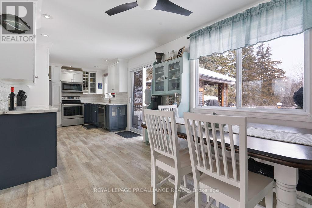 202 Huntingwood Drive, Quinte West, Ontario  K8N 4Z5 - Photo 13 - X12899914