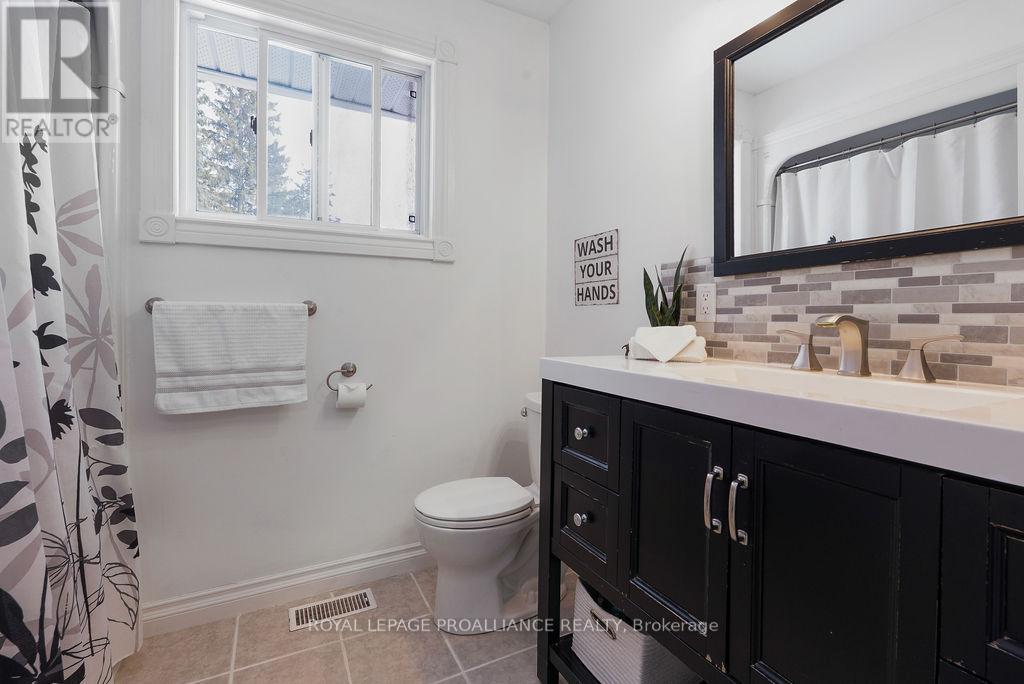 202 Huntingwood Drive, Quinte West, Ontario  K8N 4Z5 - Photo 20 - X12899914