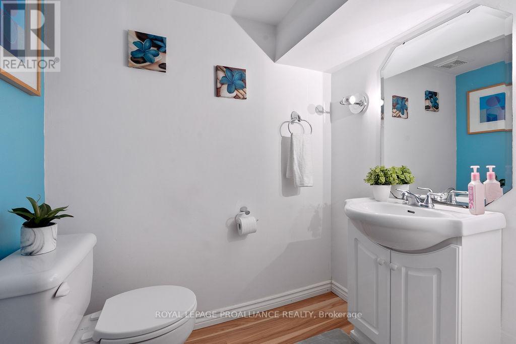 202 Huntingwood Drive, Quinte West, Ontario  K8N 4Z5 - Photo 30 - X12899914