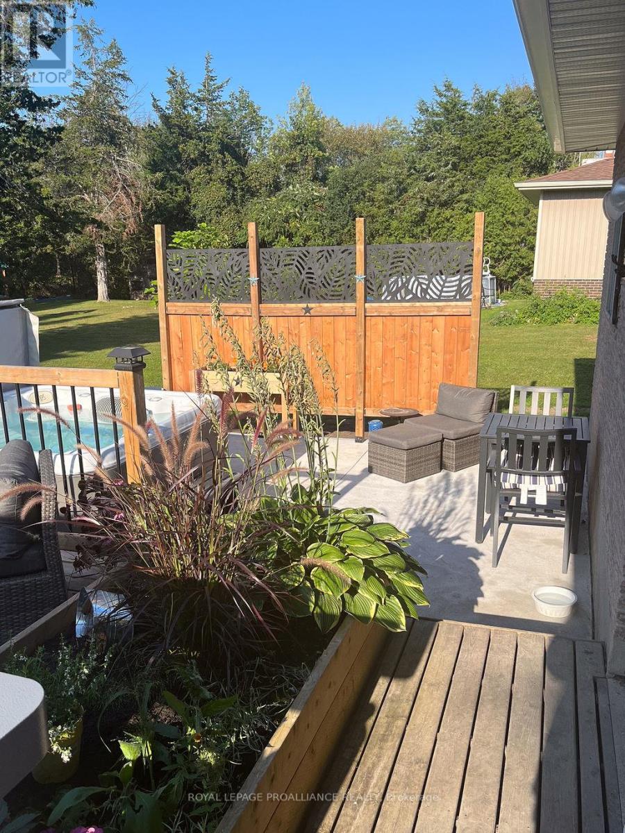 202 Huntingwood Drive, Quinte West, Ontario  K8N 4Z5 - Photo 43 - X12899914