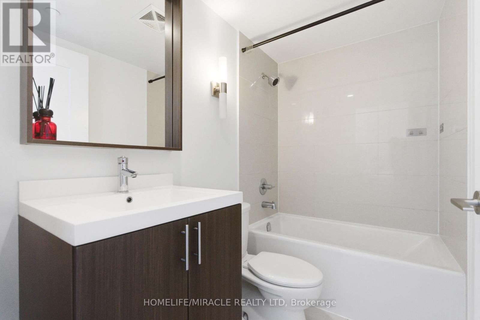 1705 - 18 Graydon Hall Drive, Toronto, Ontario  M3A 0A4 - Photo 4 - C12899646