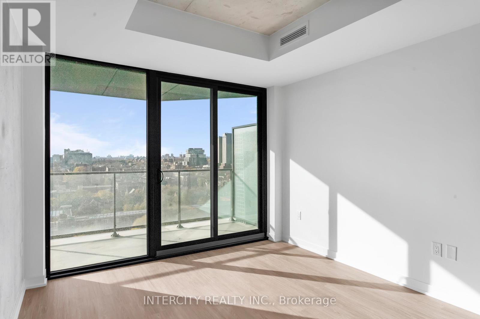 1211 - 195 Mccaul Street, Toronto, Ontario  M5T 1W6 - Photo 14 - C12899746