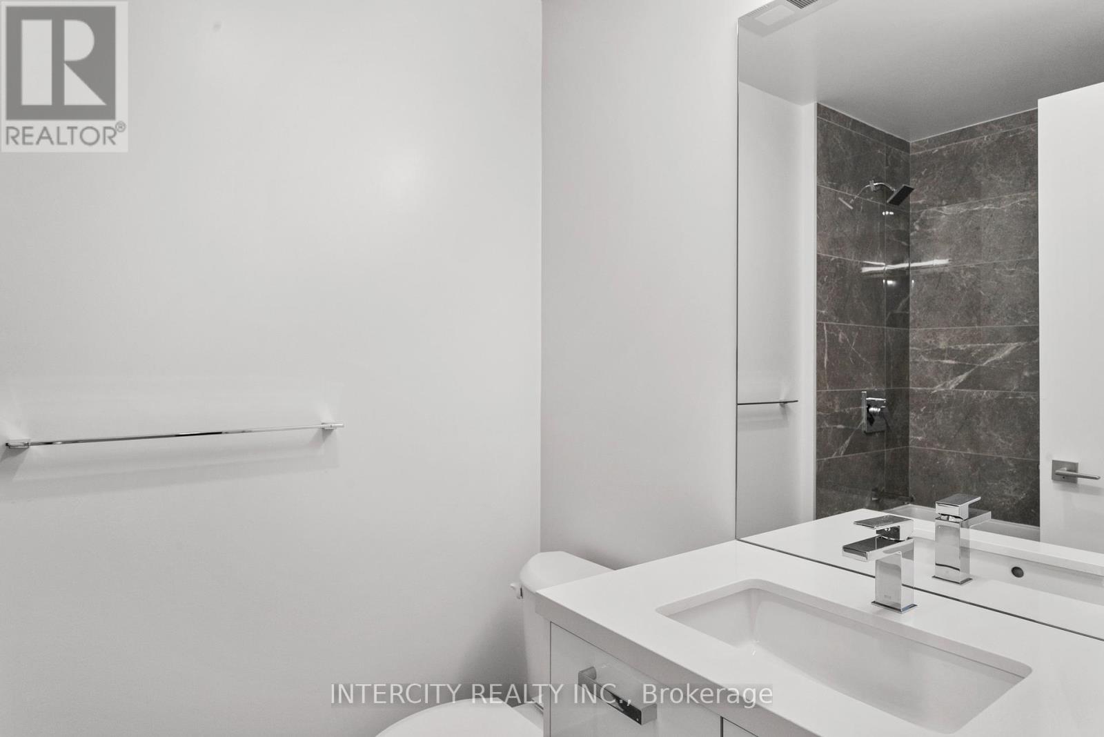 1211 - 195 Mccaul Street, Toronto, Ontario  M5T 1W6 - Photo 6 - C12899746