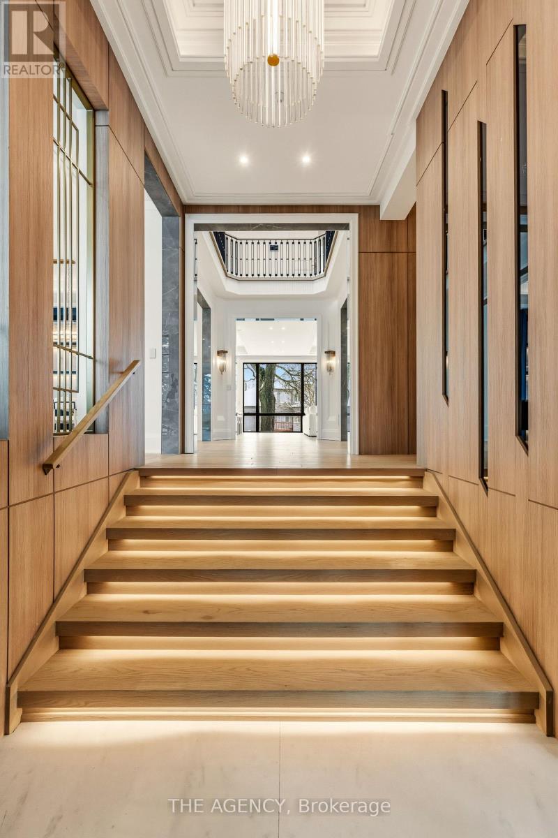 149 Highland Crescent, Toronto, Ontario  M2L 1H2 - Photo 2 - C12899752