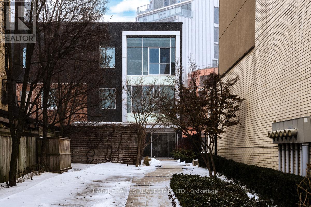 201 - 113 DUPONT STREET, Toronto, Ontario