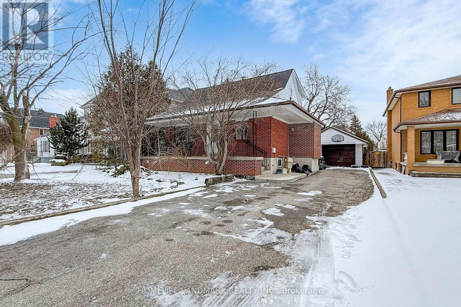 223 Pleasant Avenue, Toronto (Newtonbrook West), Ontario  M2M 1M6 - Photo 2 - C12899868